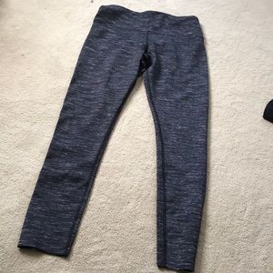 black athletic leggings